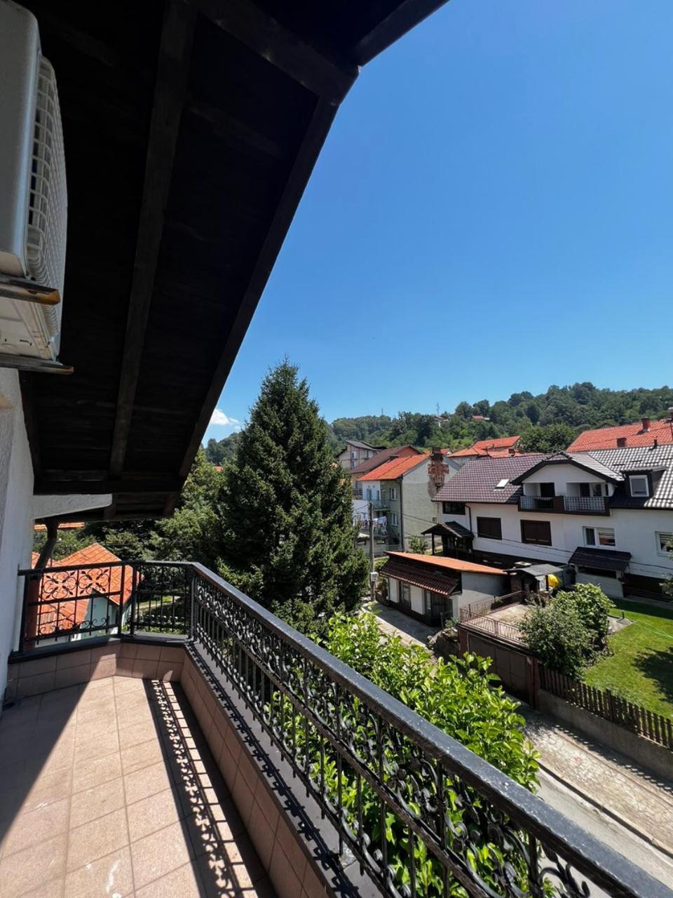 Hostel Тузла Екстер'єр фото