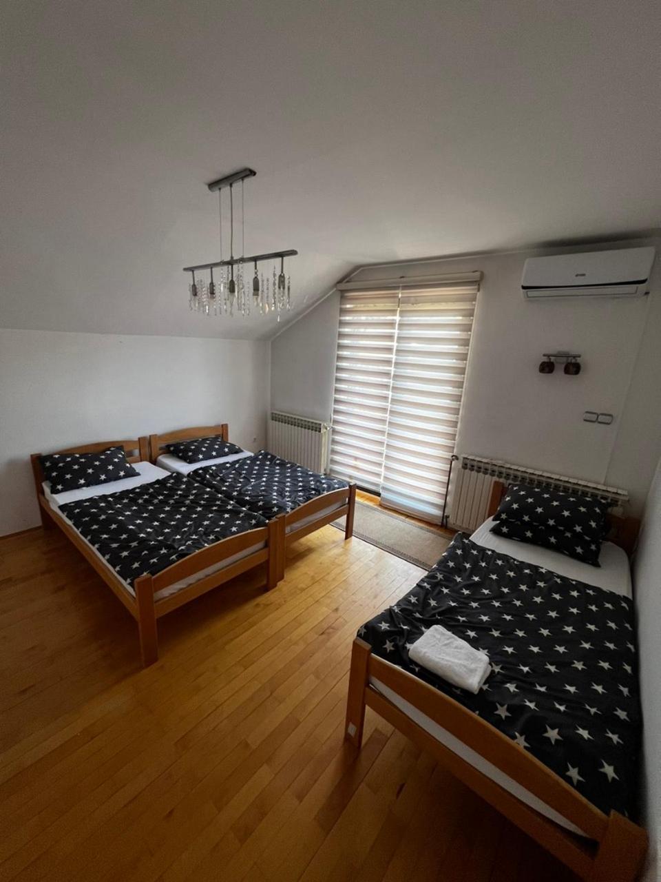 Hostel Тузла Екстер'єр фото
