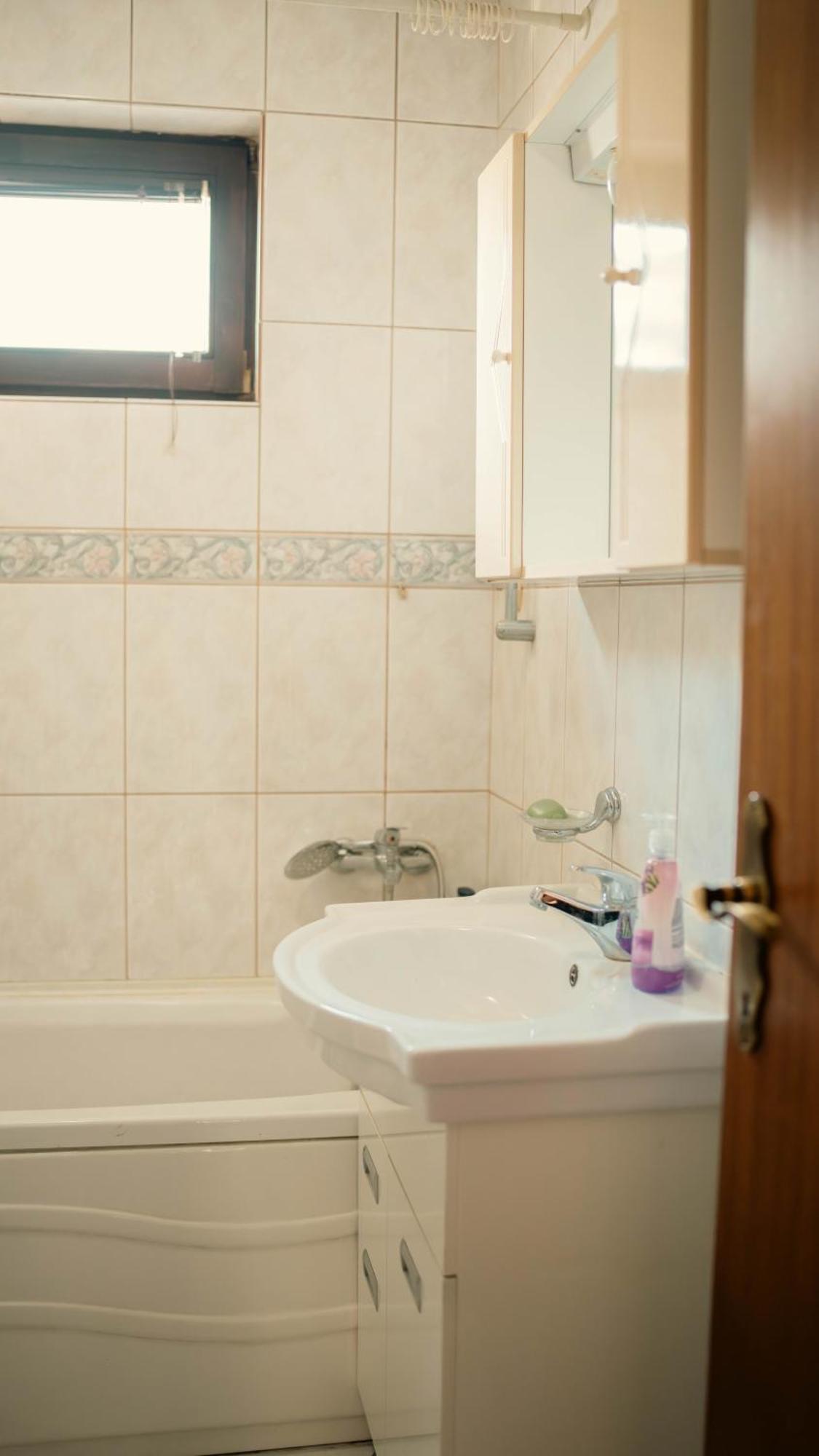 Hostel Тузла Екстер'єр фото