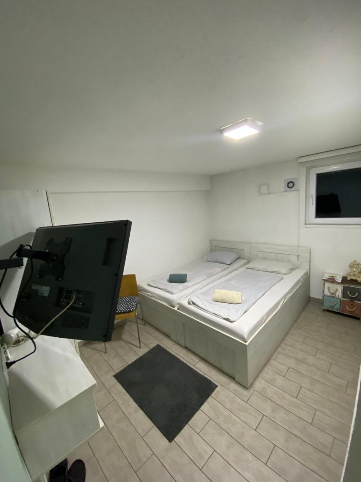 Hostel Тузла Екстер'єр фото