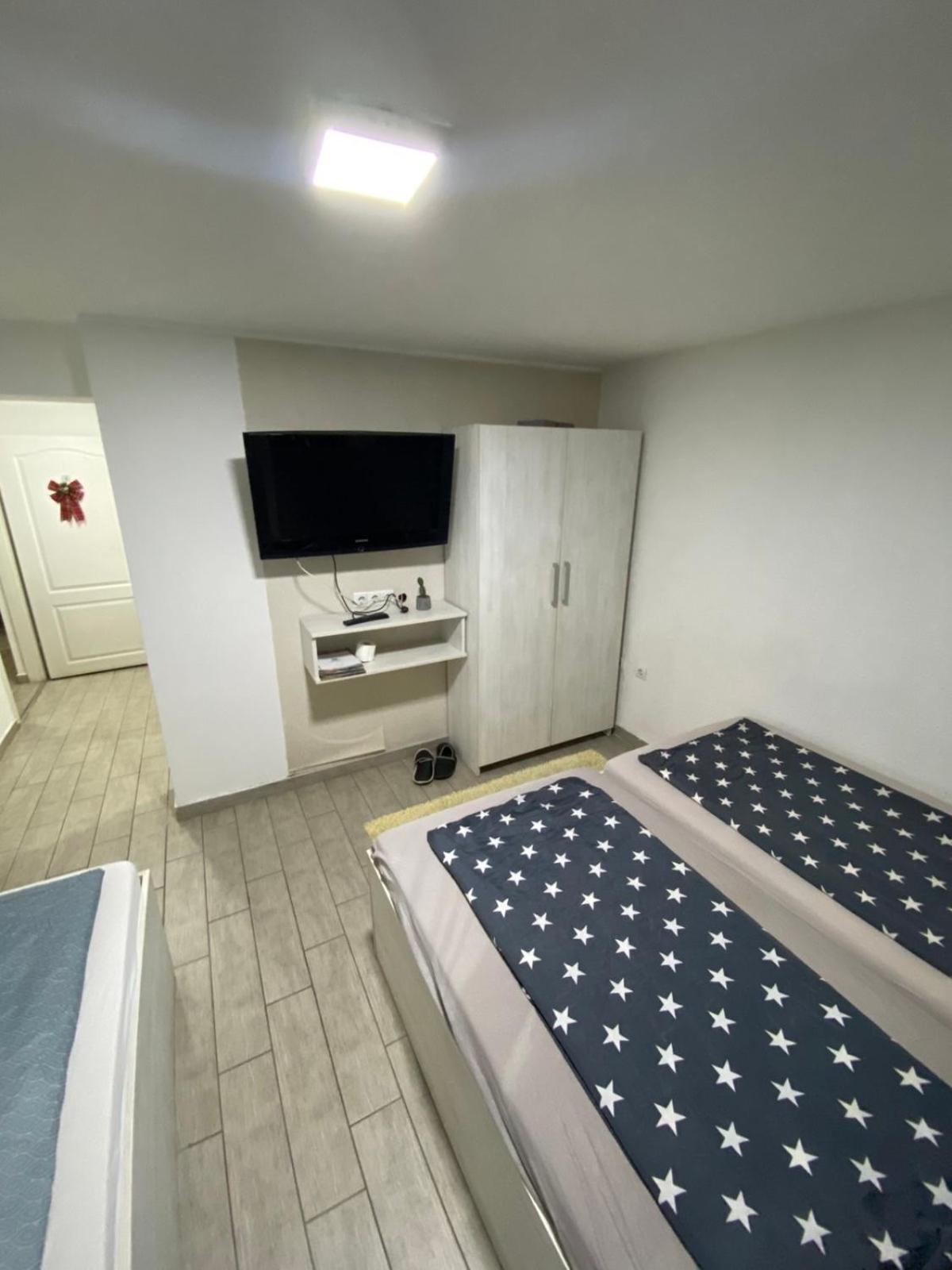 Hostel Тузла Екстер'єр фото