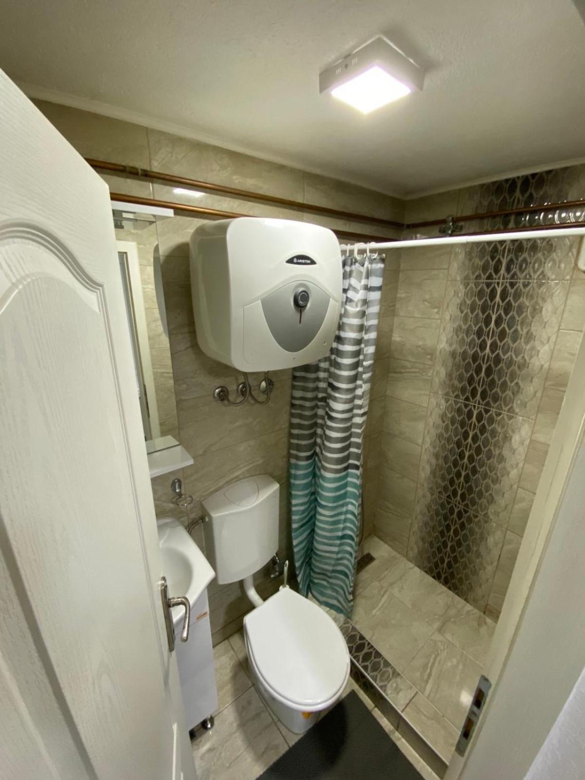 Hostel Тузла Екстер'єр фото