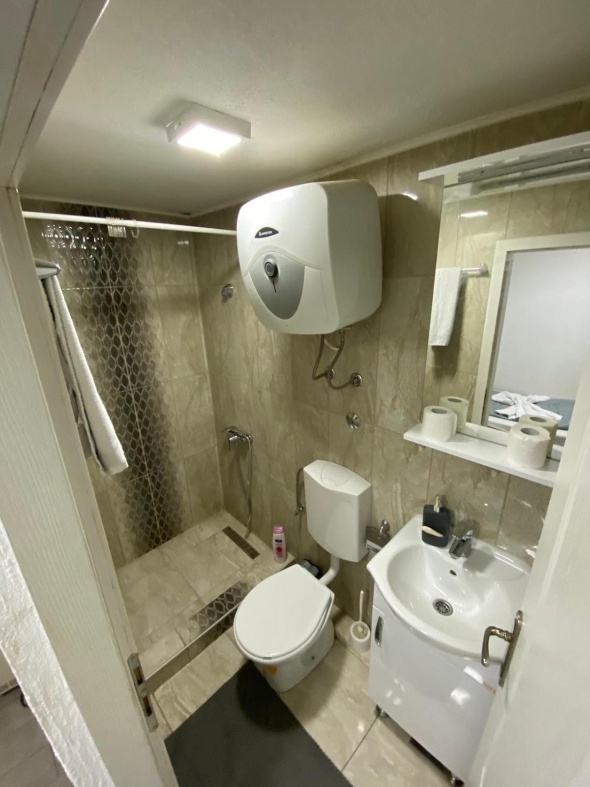 Hostel Тузла Екстер'єр фото
